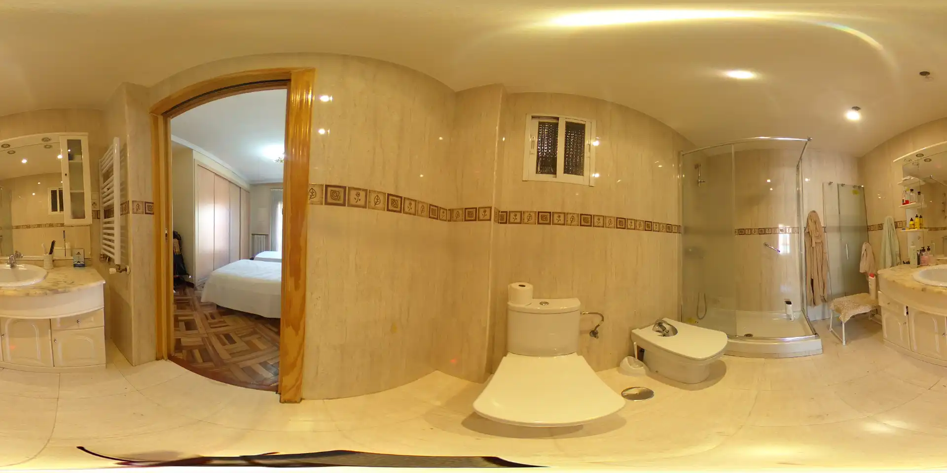 Bathroom of Flat for rent in Madrid  with Air Conditioner, Heating and Furnished