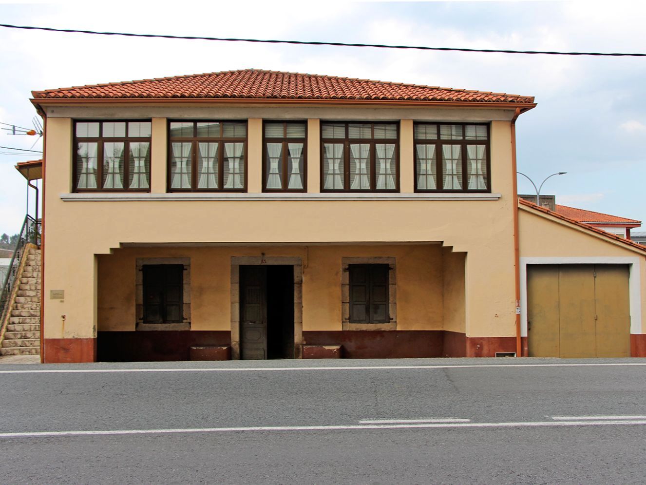Vista exterior de Local de alquiler en Oza dos Ríos con Terraza