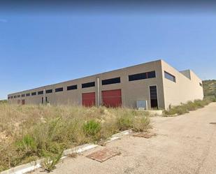 Vista exterior de Nau industrial en venda en Tortosa