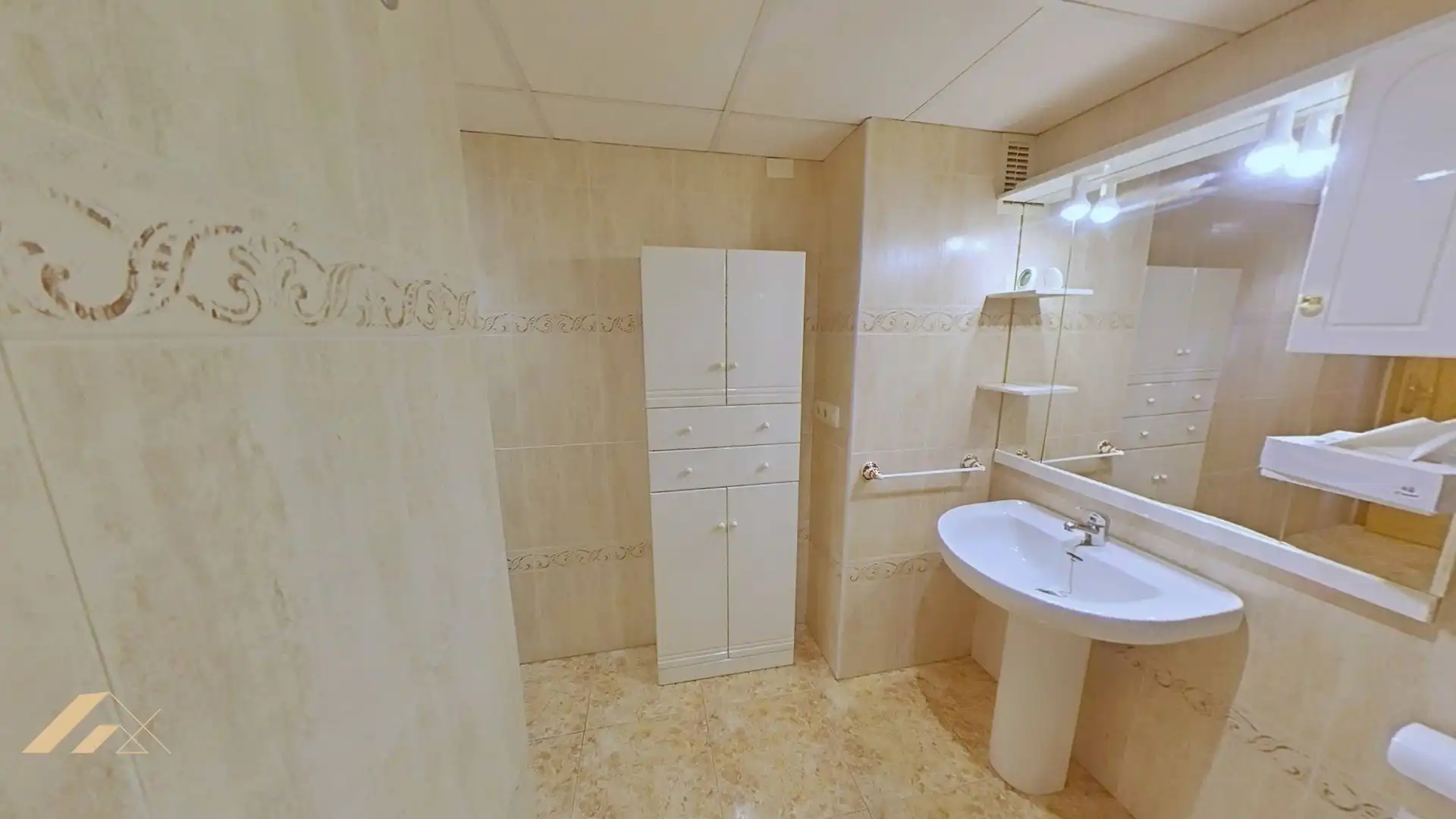 Baño de Apartamento en venta en San Pedro del Pinatar con Calefacción y Amueblado