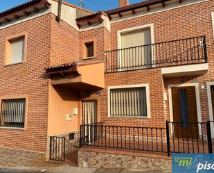 Exterior view of Single-family semi-detached for sale in Castronuño  with Terrace and Balcony