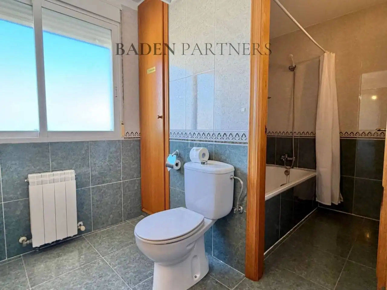 Duplexes for rent in Avenida Ermita San Antonio, Costa Sur