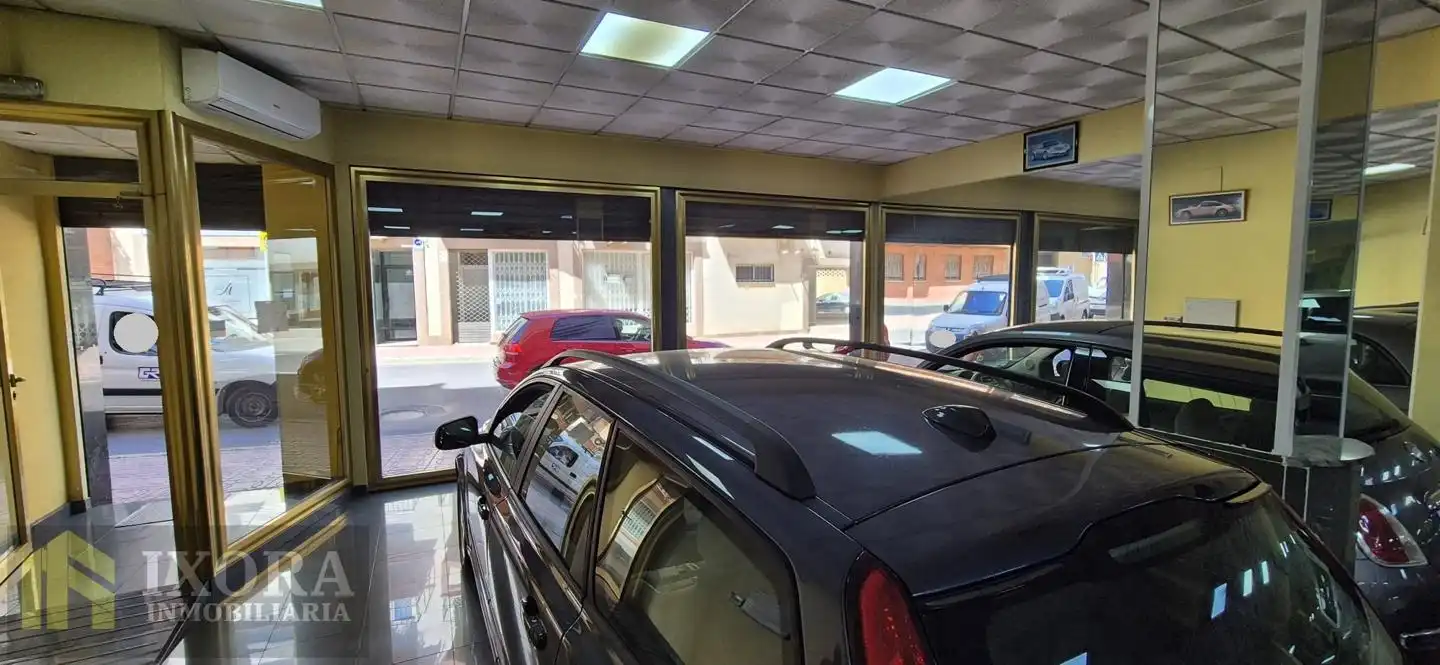 Local comercial en venda a Julio Burell, imagen 2
