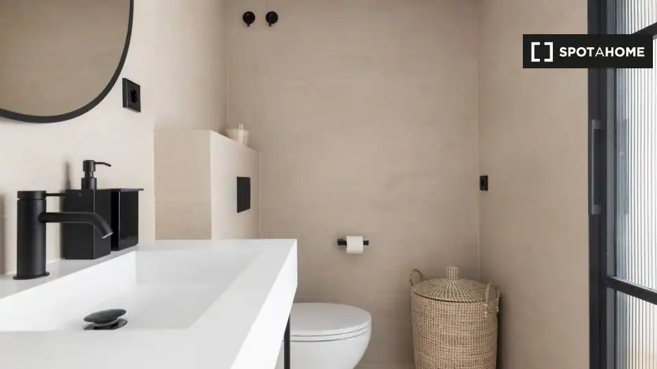 Flat with terrace to rent in Ciutat Vella, imagen 6