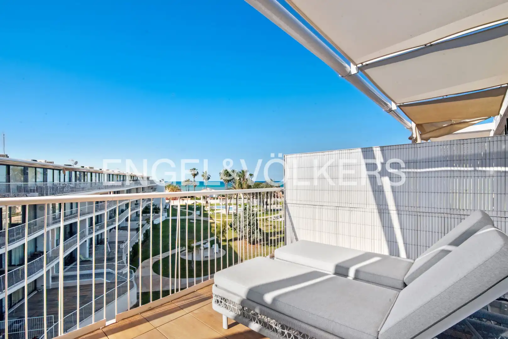 Terraza de Ático en venta en Dénia con Calefacción, Terraza y Piscina