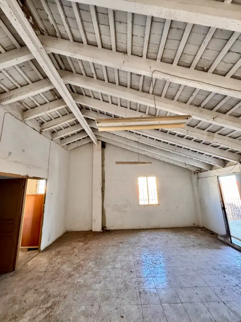 Gebäude zum Verkauf in Massamagrell