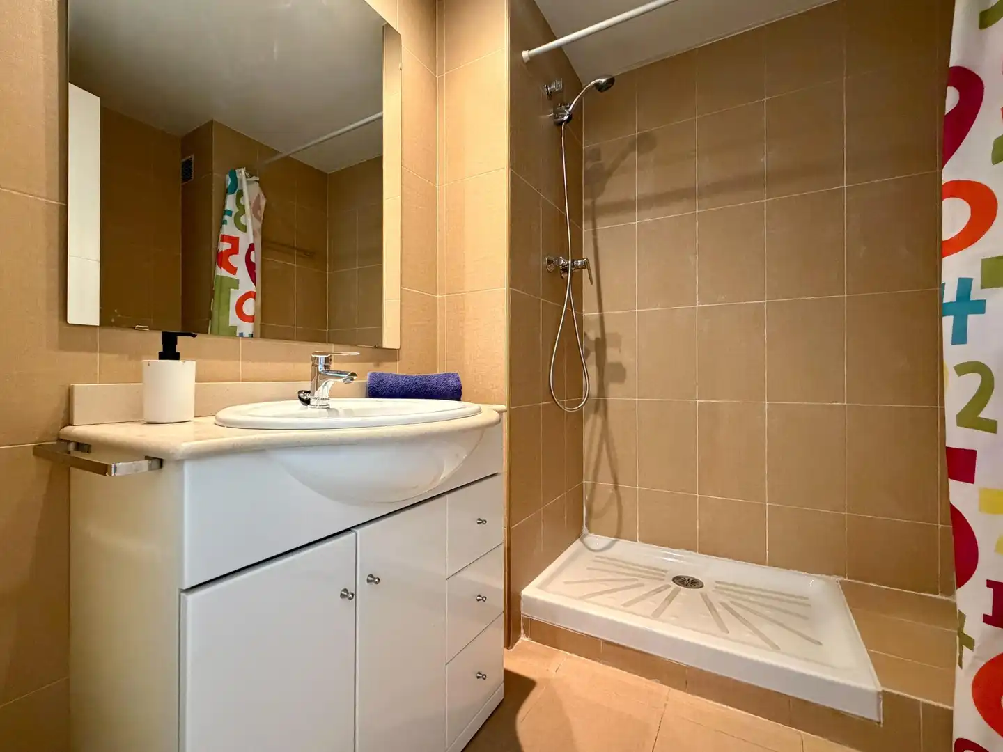 Bathroom of Flat for sale in Canovelles  with Heating, Balcony and Community pool