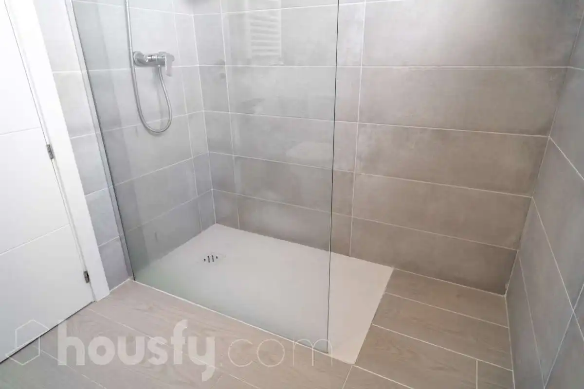 Bany de Casa o xalet en venda en Villalbilla amb Aire condicionat, Calefacció i Jardí privat