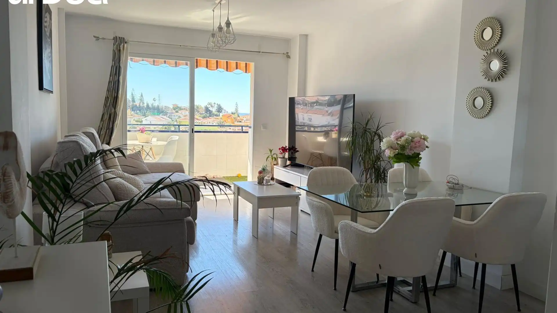 Sala d'estar de Pis en venda en Rincón de la Victoria amb Aire condicionat, Terrassa i Piscina comunitària