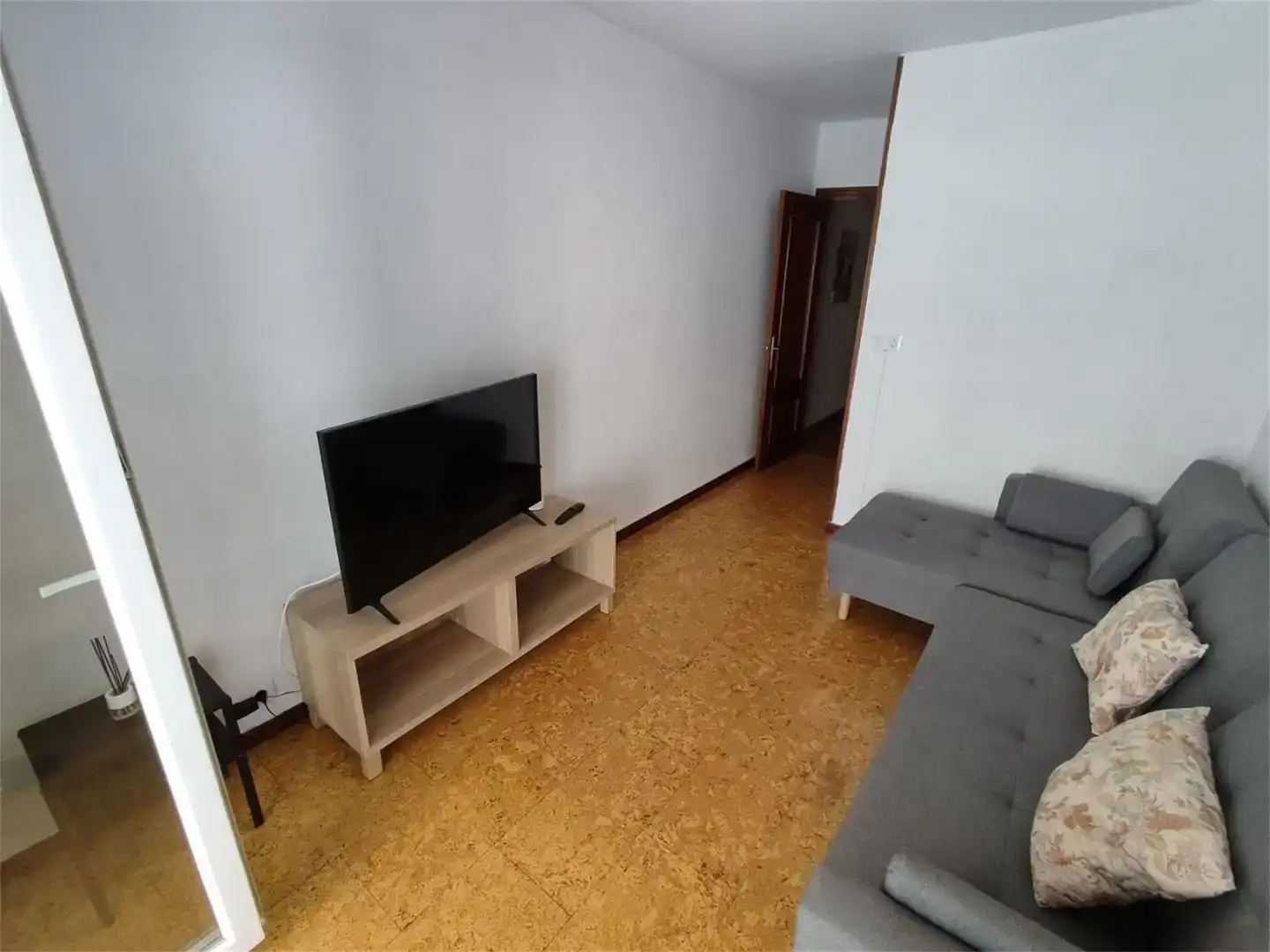 Sala de estar de Piso para compartir en Gijón  con Amueblado y Balcón