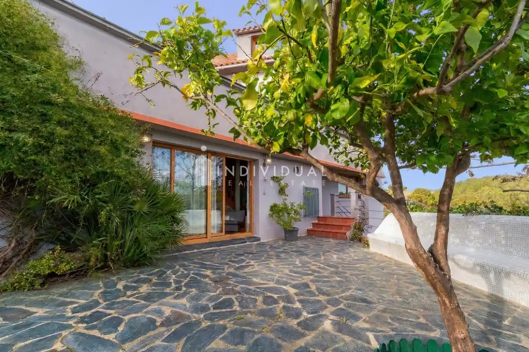 Vista exterior de Casa o xalet en venda en Sentmenat amb Aire condicionat, Calefacció i Jardí privat
