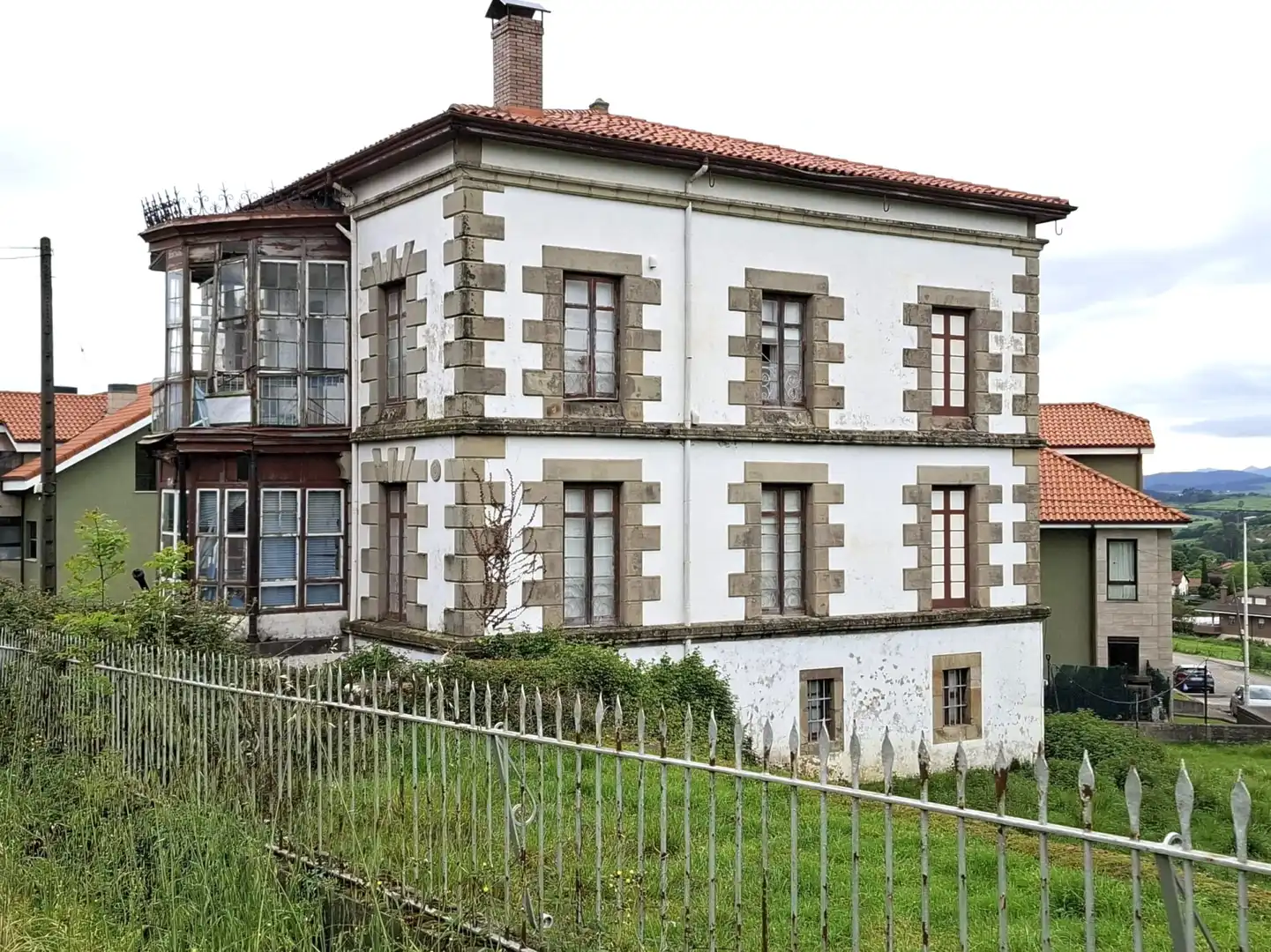 Vista exterior de Casa o xalet en venda en Reocín amb Jardí privat i Traster
