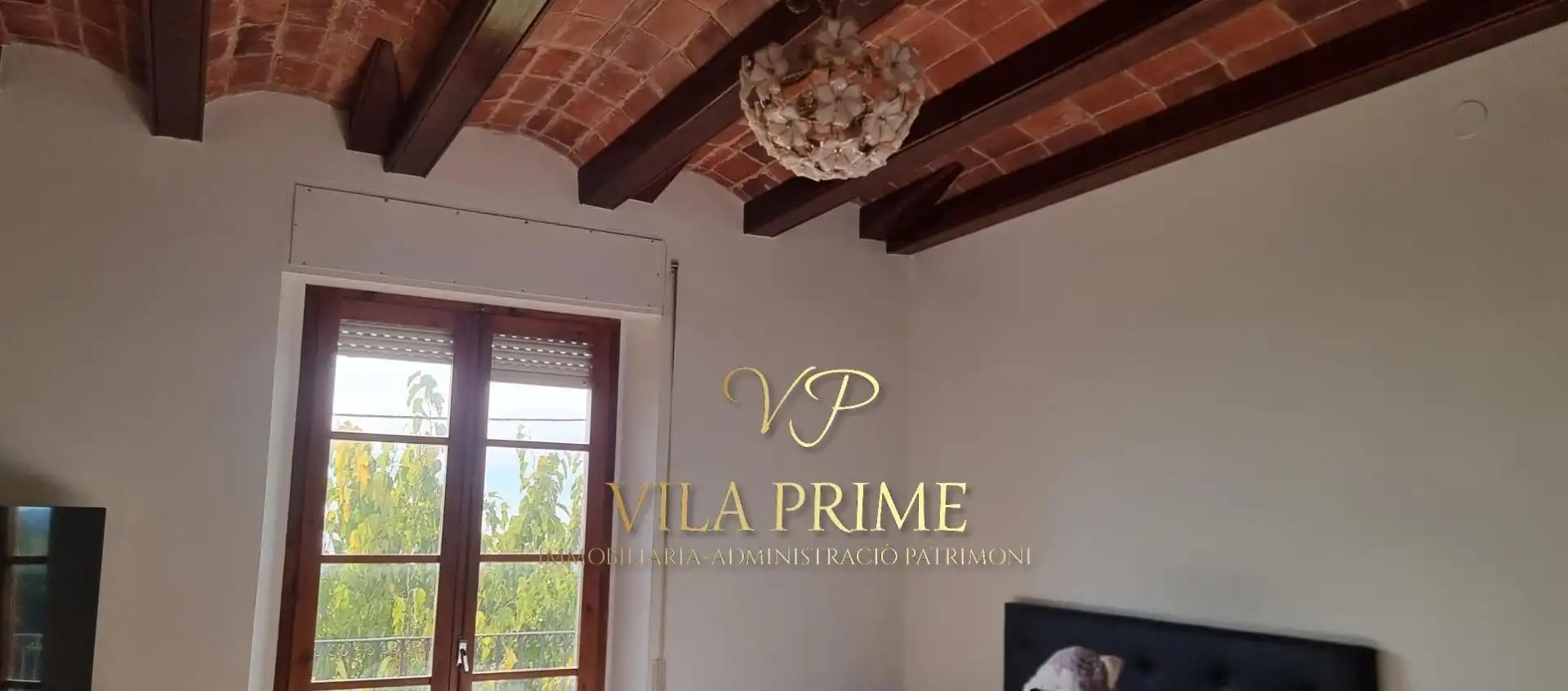 Country house zum Verkauf in Mataró mit Klimaanlage, Heizung und Privatgarten