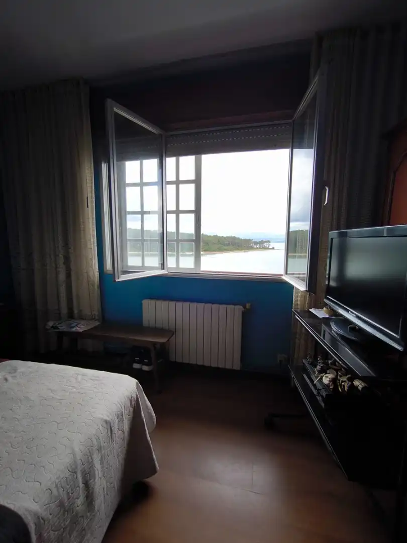 Schlafzimmer von Wohnung zum Verkauf in Vilagarcía de Arousa mit Heizung, Parkett und Abstellraum
