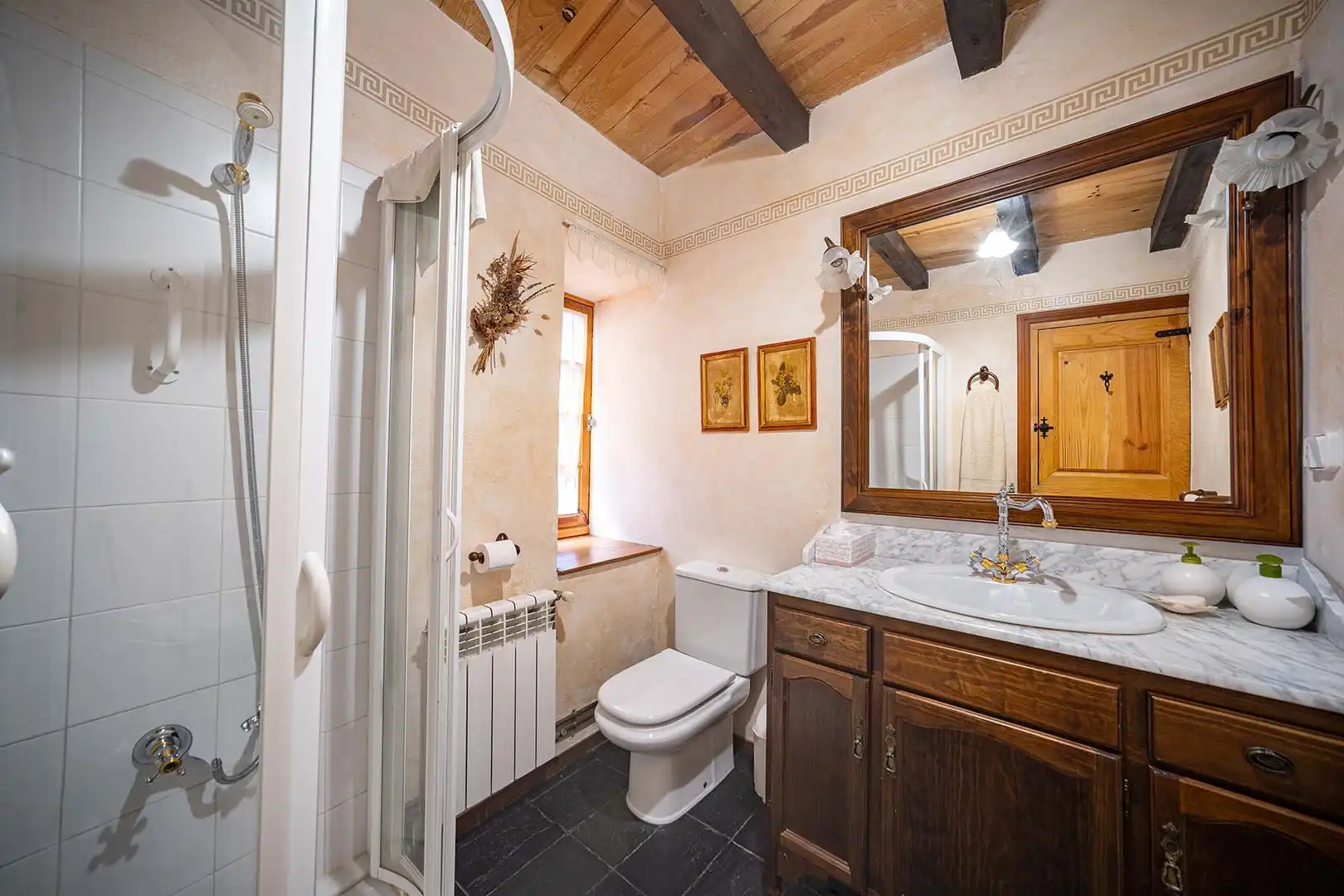 Bathroom of Detached homes for sale in Naut Aran  with Heating, Parquet flooring and Furnished