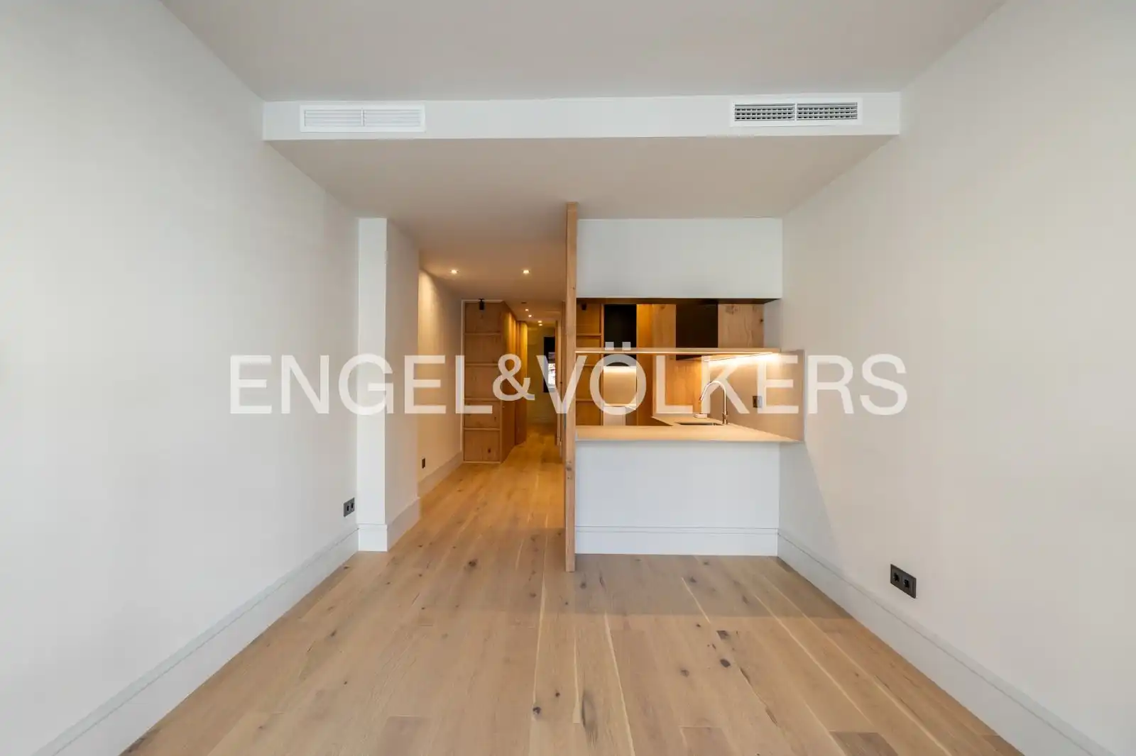 Kitchen of Flat for sale in Barcelona  with Air Conditioner, Heating and Parquet flooring