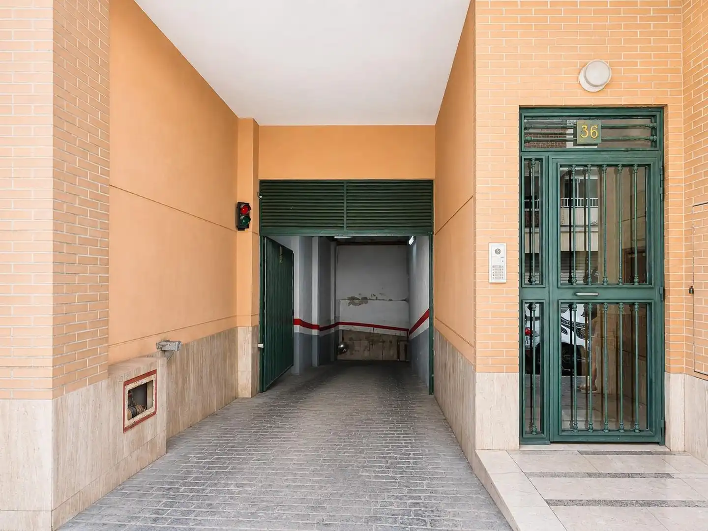 Garage for sale in Elche / Elx