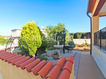 Chalet con piscina en venta en Plaça de la Creu