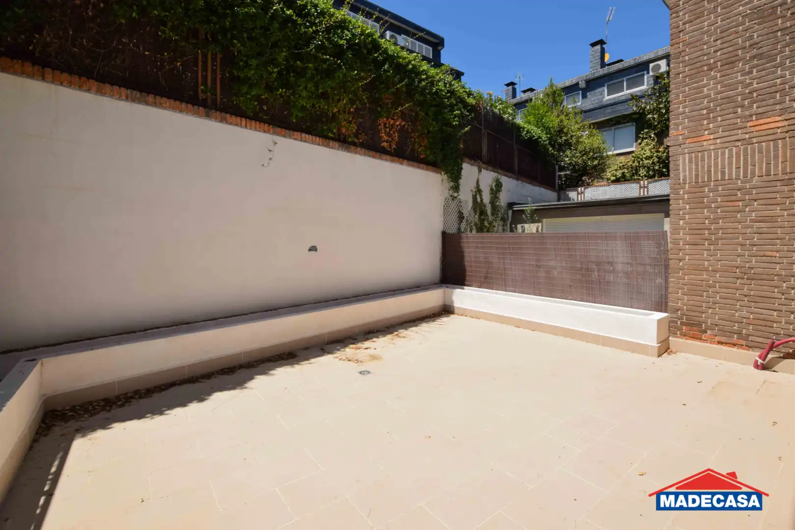 Terrassa de Casa adosada en venda en Pozuelo de Alarcón amb Aire condicionat, Calefacció i Jardí privat