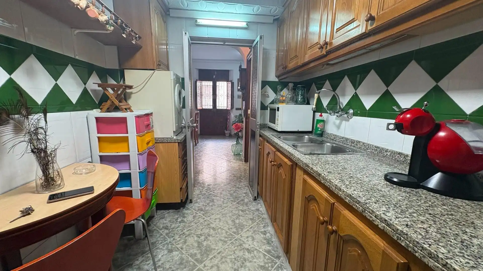 Cuina de Casa adosada en venda en Málaga amb Aire condicionat, Terrassa i Balcó
