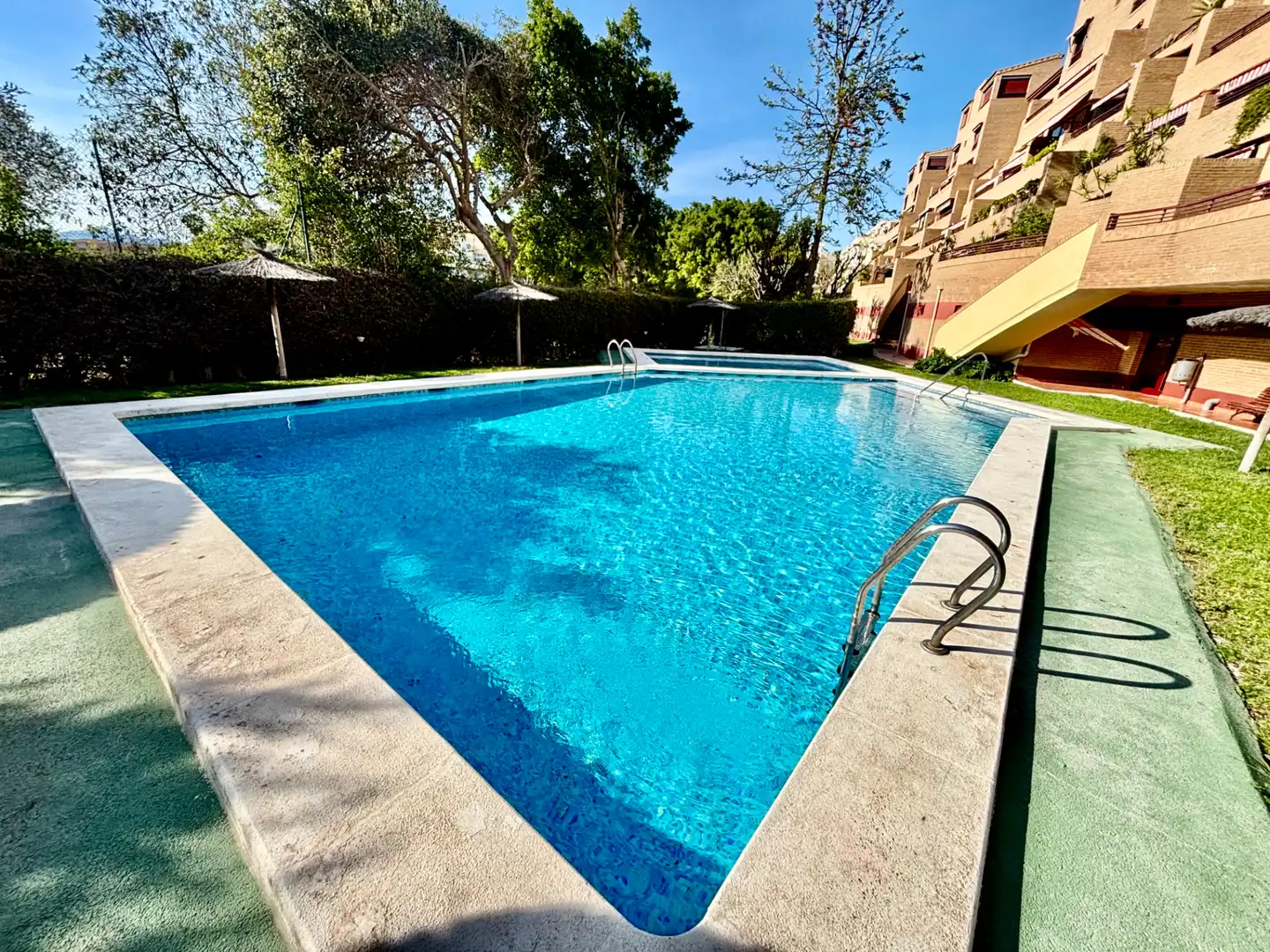 Piscina de Piso en venta en Alicante / Alacant con Aire acondicionado, Calefacción y Terraza