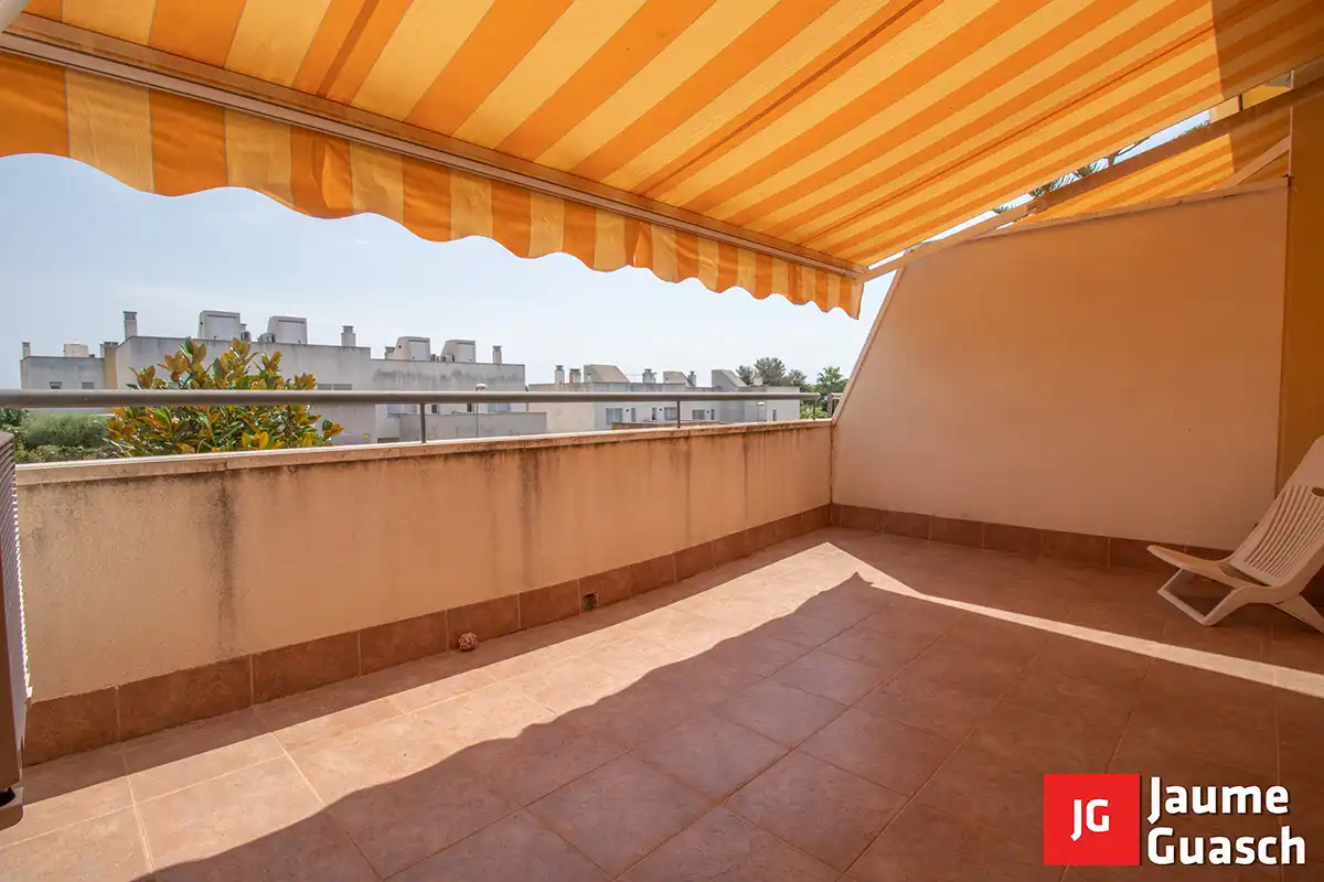 Terraza de Casa adosada en venta en Creixell con Aire acondicionado, Calefacción y Jardín privado