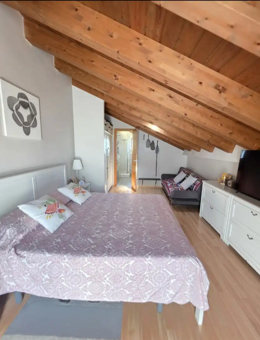 Habitación de Casa o chalet en venta en Sant Fost de Campsentelles con Aire acondicionado, Calefacción y Jardín privado