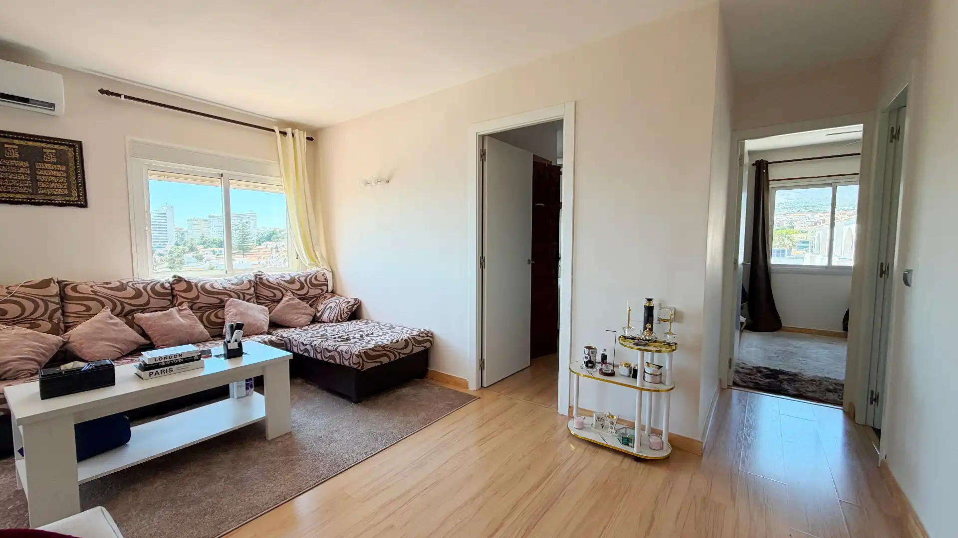 Wohnzimmer von Wohnung zum Verkauf in Benalmádena mit Gemeinschaftspool
