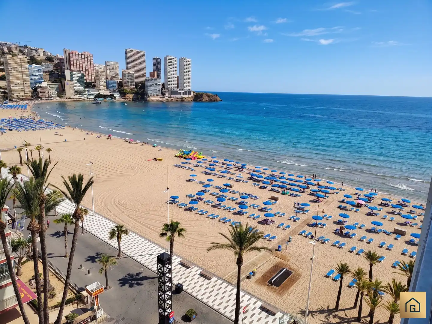 Vista exterior de Piso en venta en Benidorm con Terraza, Amueblado y Alarma