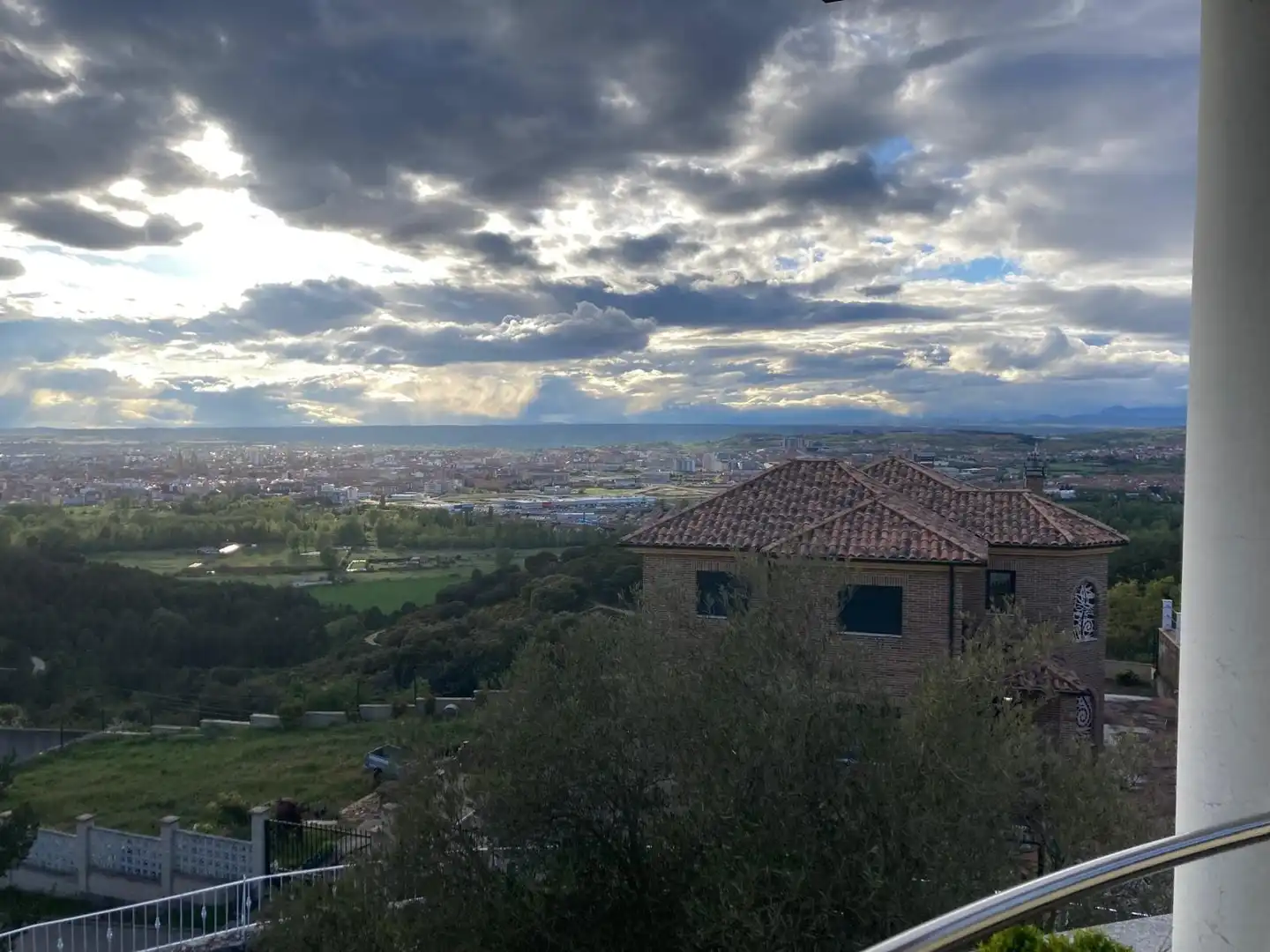 Casa o chalet en venta en Valdefresno con Calefacción, Jardín privado y Terraza