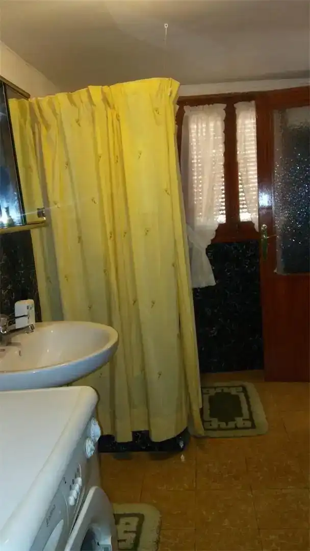 Badezimmer von Country house zum Verkauf in Briones