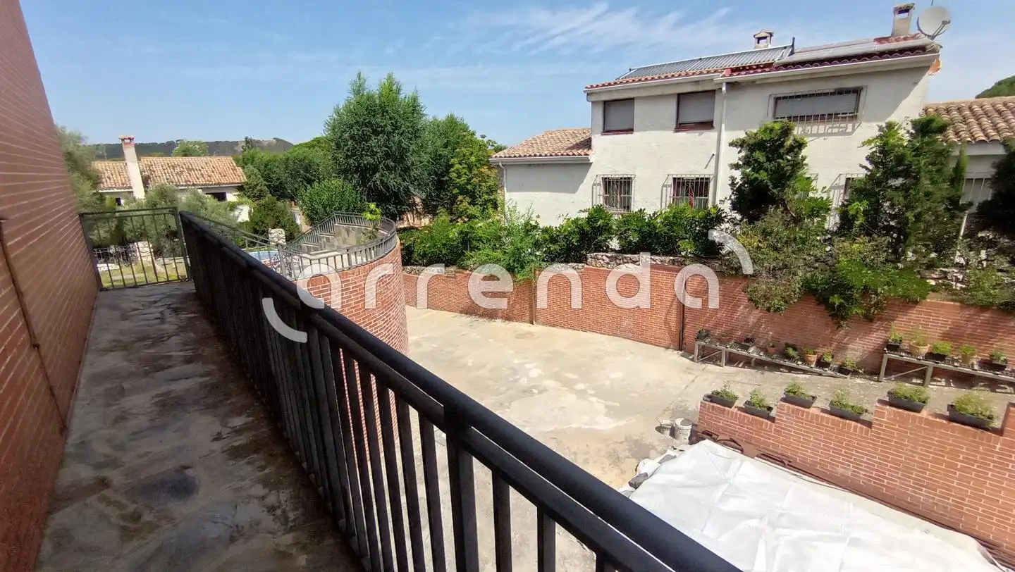 Jardí de Casa o xalet en venda en Villalbilla amb Calefacció, Jardí privat i Terrassa