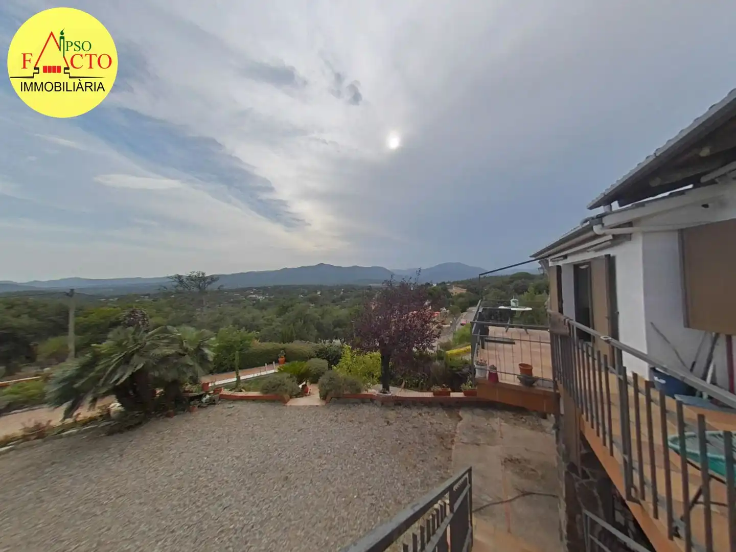 Vista exterior de Casa o xalet en venda en Bescanó amb Calefacció, Terrassa i Traster