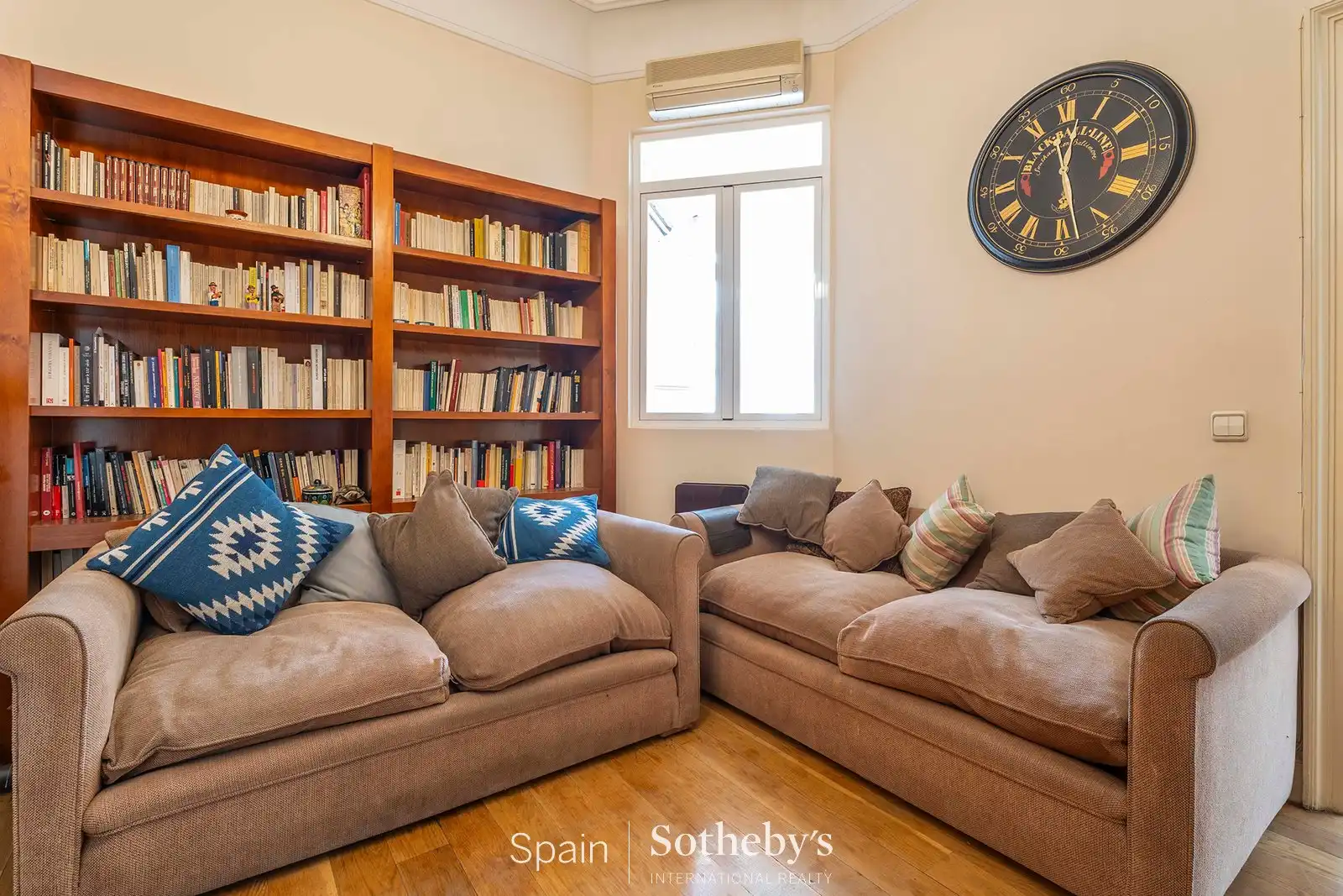Mini appartamento con ascensore in vendita a Calle de Antonio Acuña, imagen 18