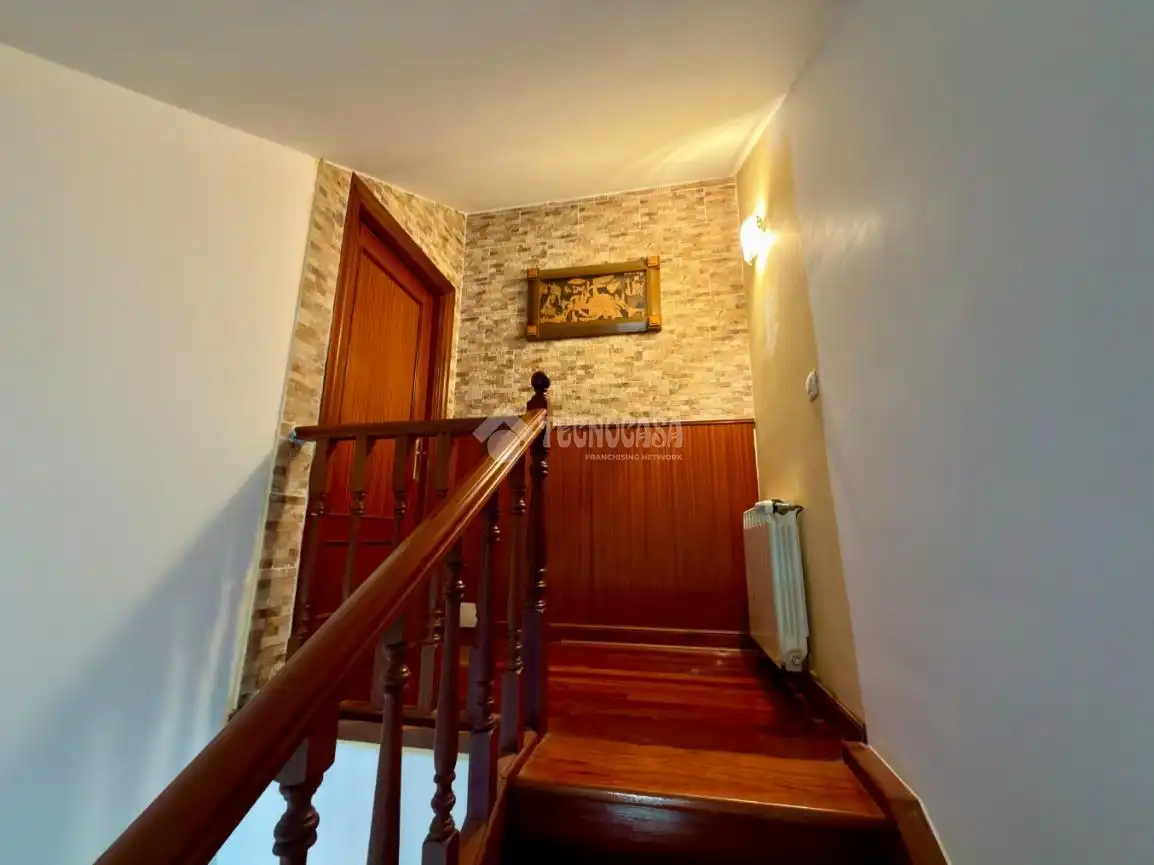 Detached homes for sale in Camargo