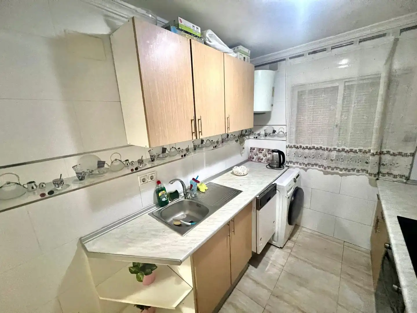 Kitchen of Flat for sale in Sevilla  with Air Conditioner
