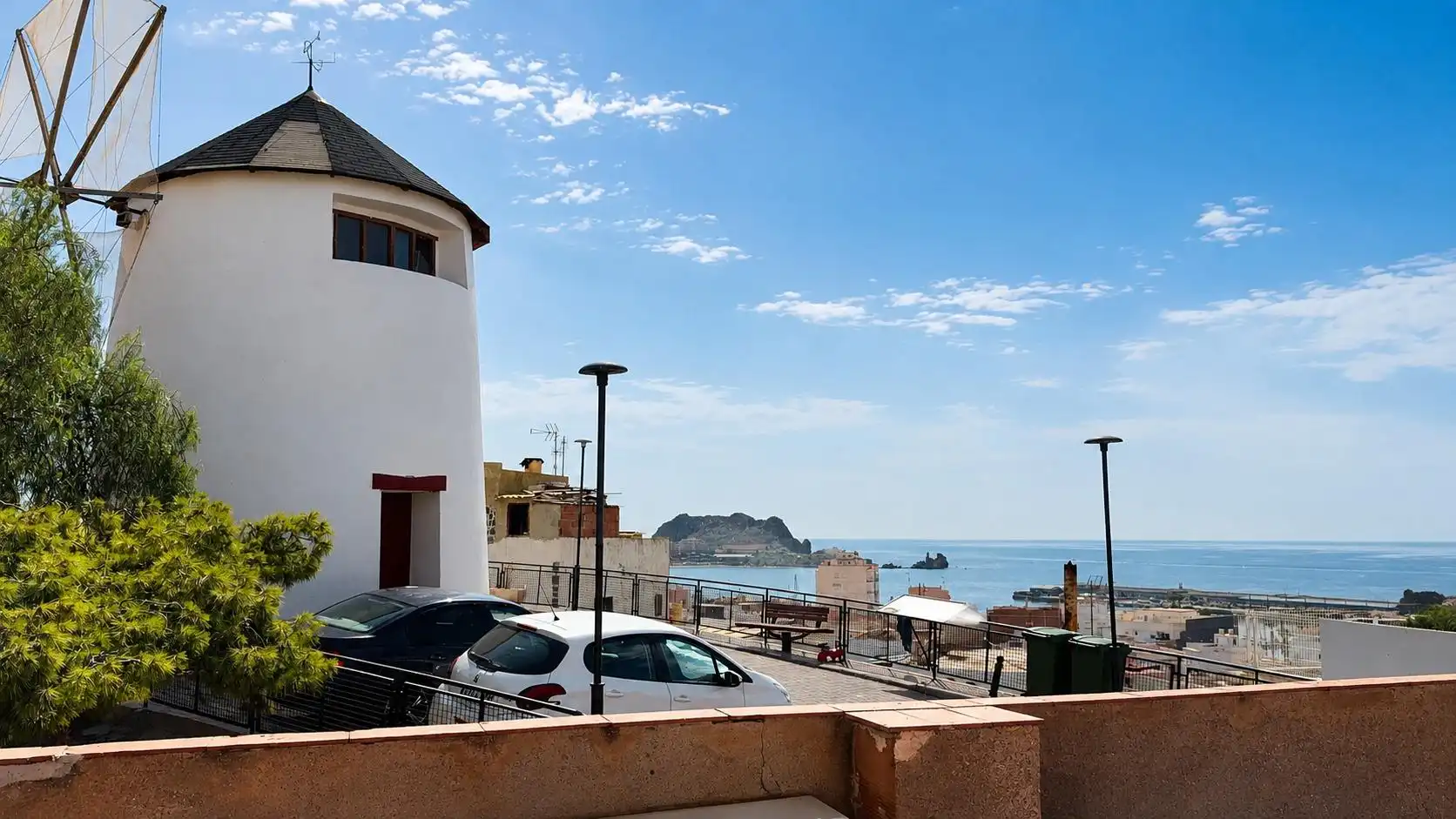Vista exterior de Casa adosada en venda en Águilas amb Terrassa