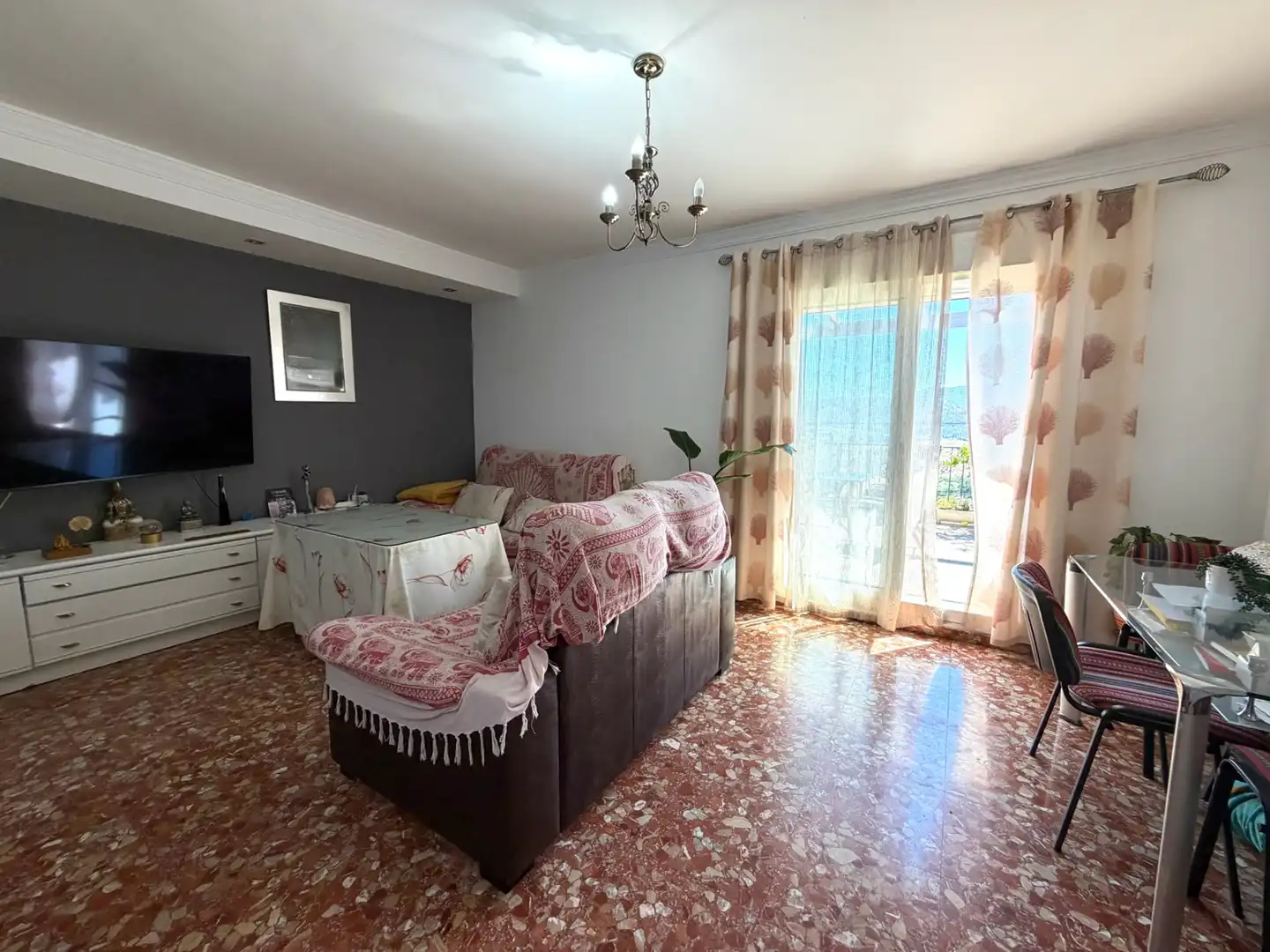 Sala d'estar de Pis en venda en Álora amb Terrassa i Moblat