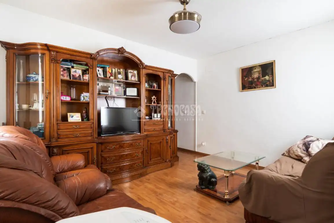 Living room of Flat for sale in Zaragoza  with Heating