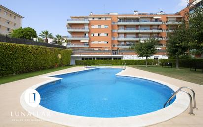 Piscina de Planta baixa en venda en Sitges amb Aire condicionat, Terrassa i Piscina