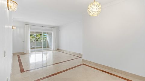 Foto 3 de Apartamento en venta en Puente Romano, Marbella