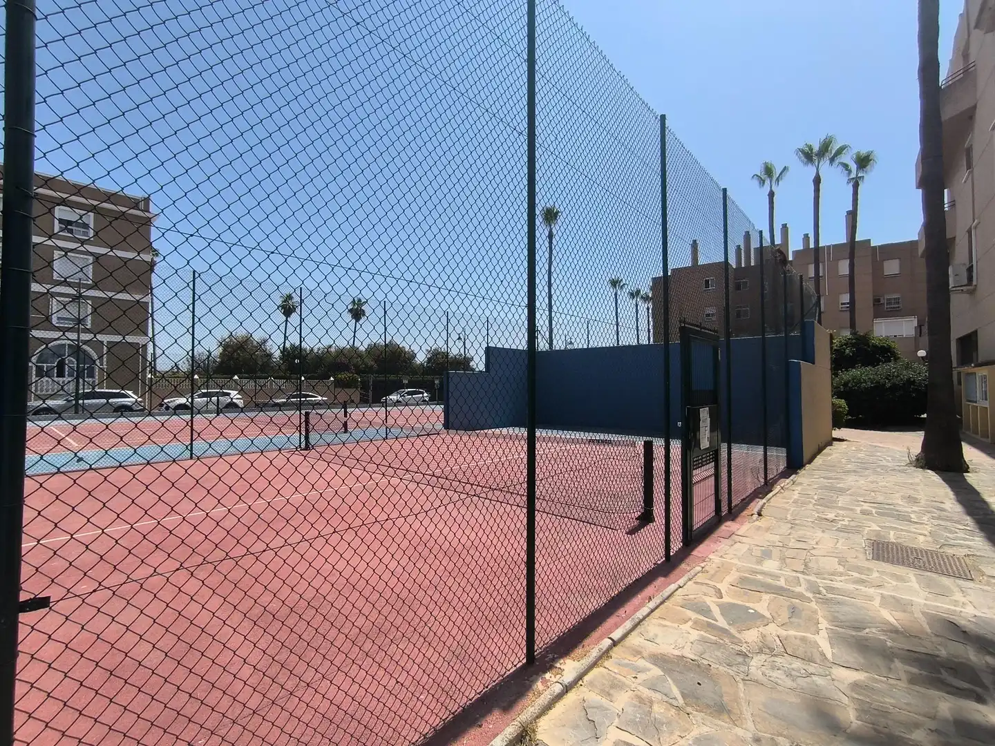 Außenansicht von Wohnung zur Miete in Málaga mit Klimaanlage, Privatgarten und Terrasse