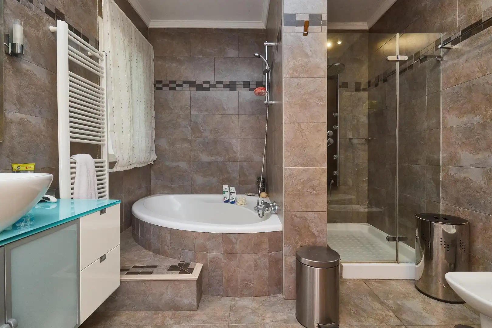 Chalet con piscina en venta en El Faro de Calaburra - Chaparral, imagen 64