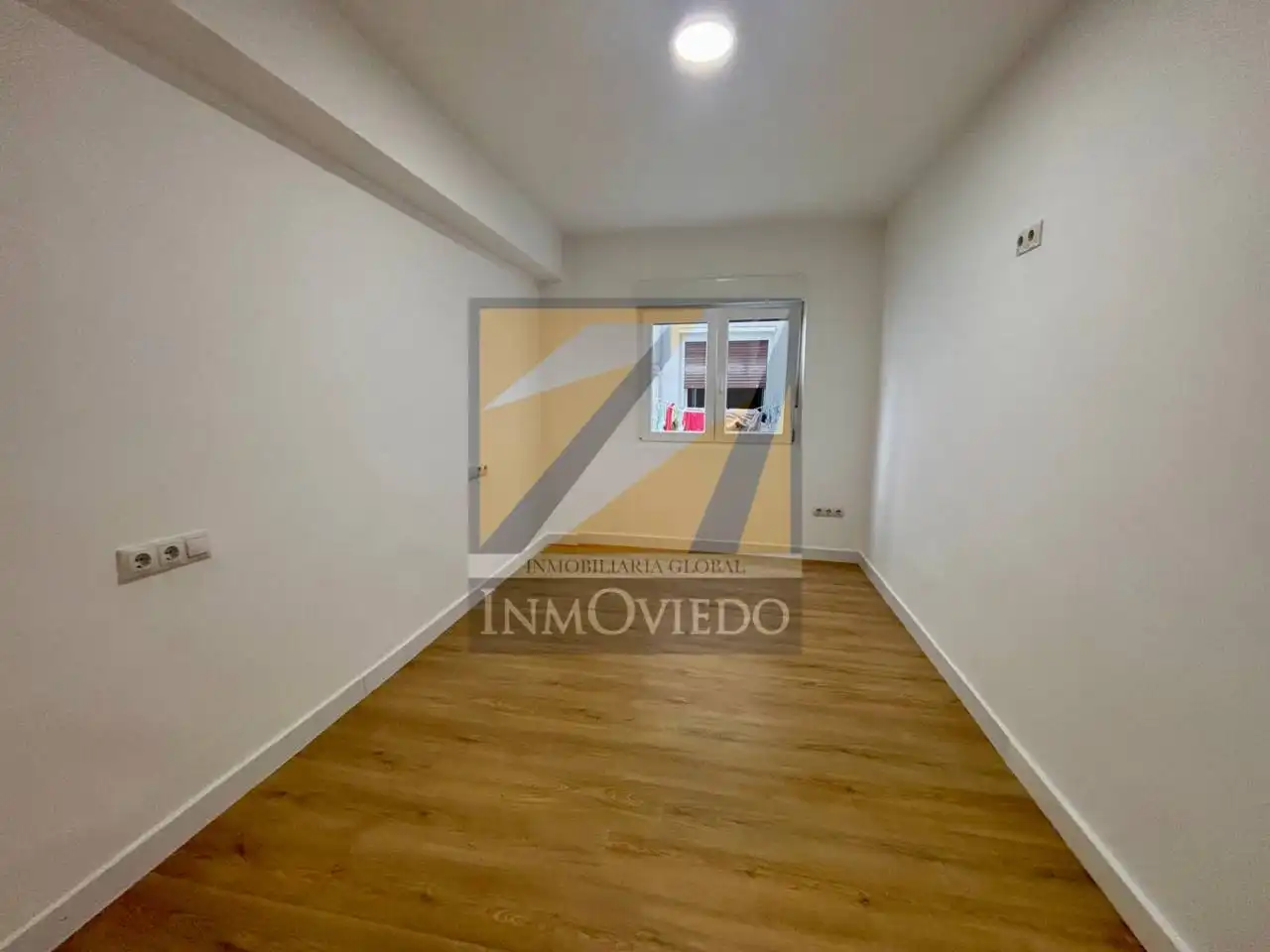 Piso en venta en Oviedo  con Terraza