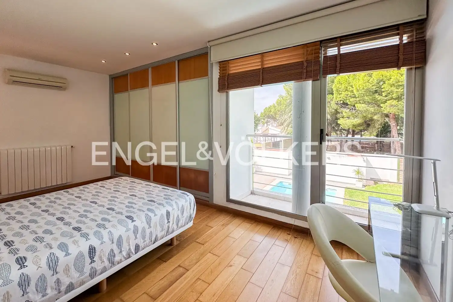 Habitación de Casa o chalet de alquiler en Sagunto / Sagunt con Aire acondicionado, Calefacción y Jardín privado