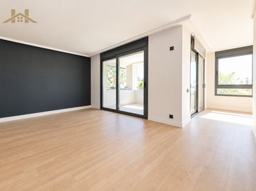 Flat with pool for sale in Calle Julio Rey Pastor