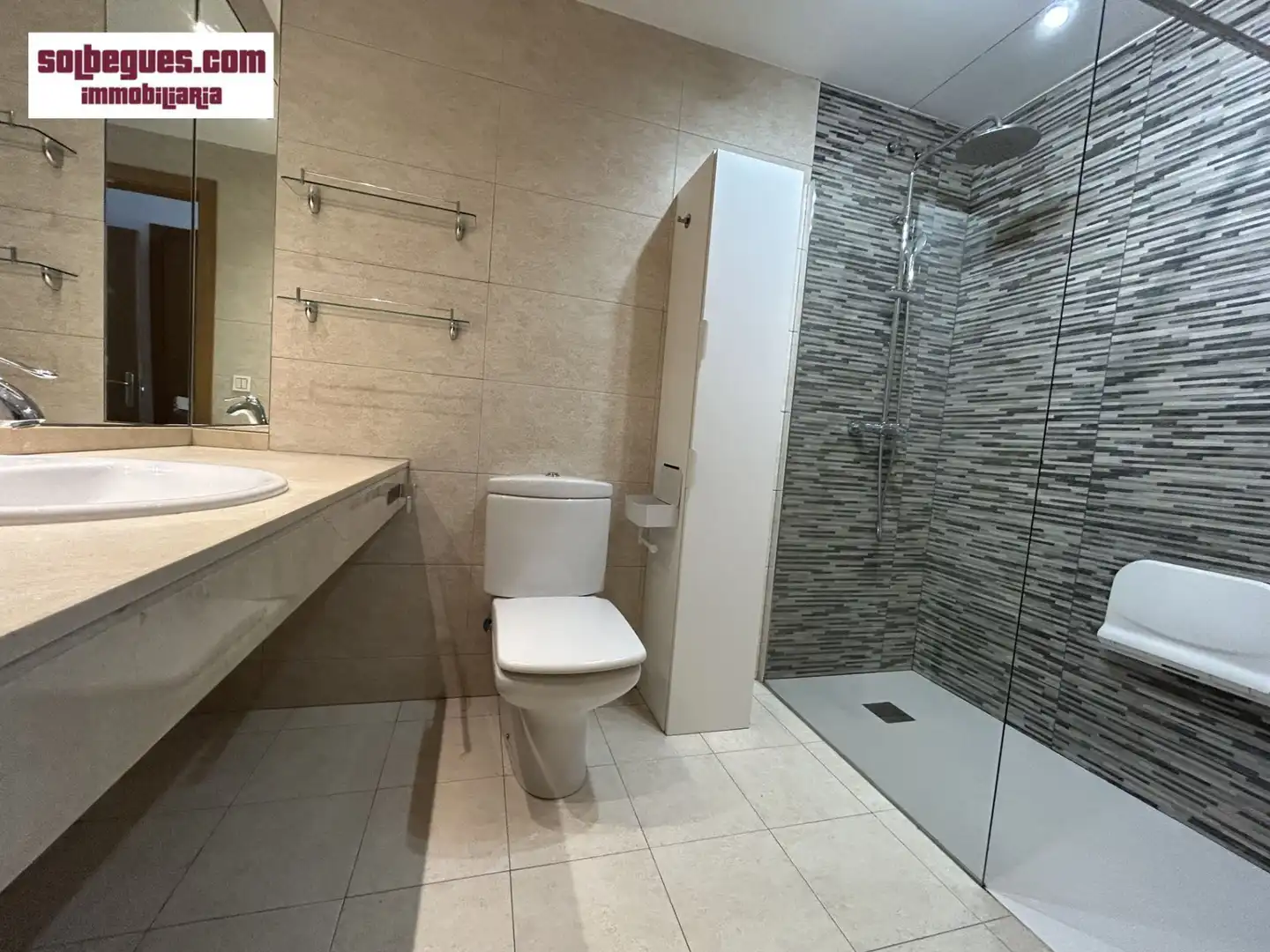 Baño de Dúplex en venta en Begues con Calefacción, Terraza y Trastero