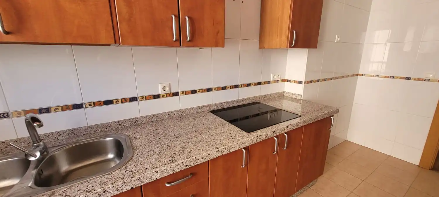 Cocina de Piso en venta en Balazote con Calefacción, Parquet y Trastero