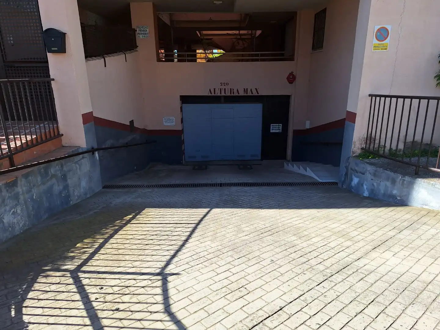 Parking de Garaje en venta en Salobreña con Alarma