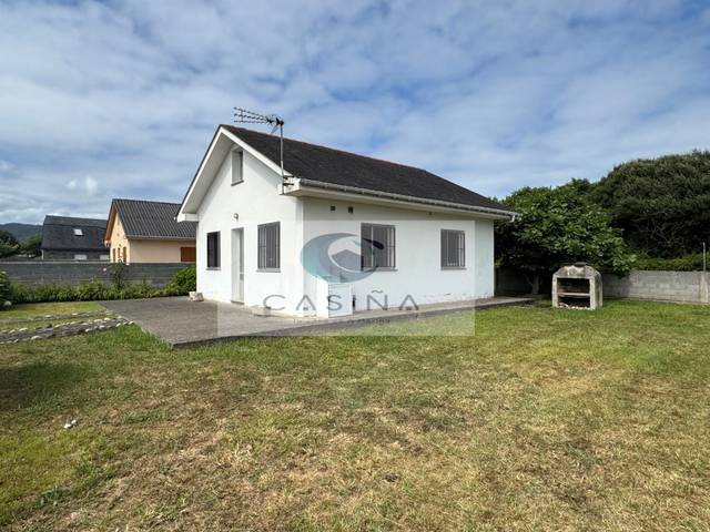 Casa-chalet en Venta en Lugar Praia San Miguel en Barreiros
